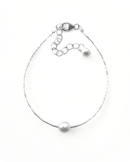 Delicate White Pearl Bracelet