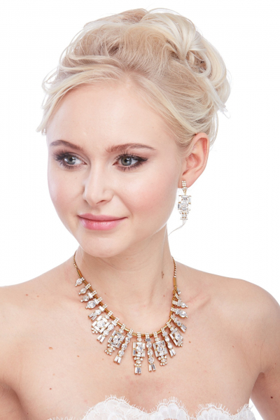 Jedinečný náhrdelník z broušených kamenů