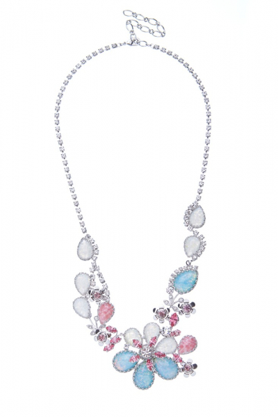 Květinový náhrdelník