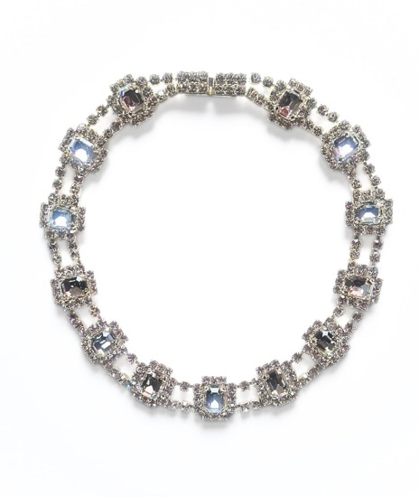 elegantní krystalový náhrdelník