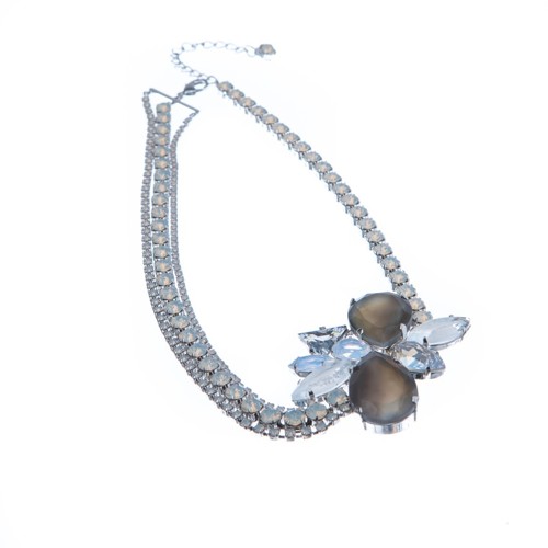 Luxusní náhrdelník z ručně vyráběných speciálních kamenů a kamenů Swarovski