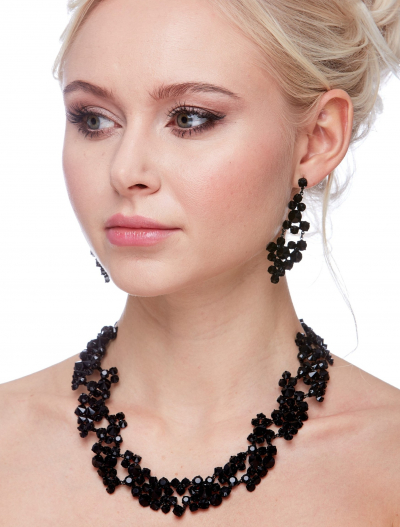 Výrazný originální šanelový náhrdelník