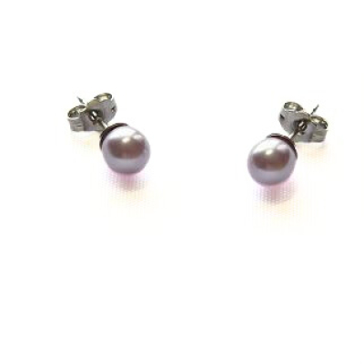 Glass pearl stud earrings