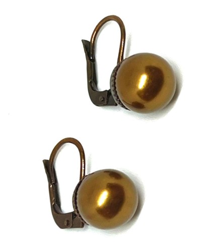 perlové náušnice na klapce