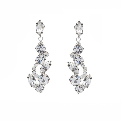 Luxurious hanging strass earrings.