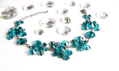 Elegantní náramek z českých broušených kamenů – blue zirkon/paladium