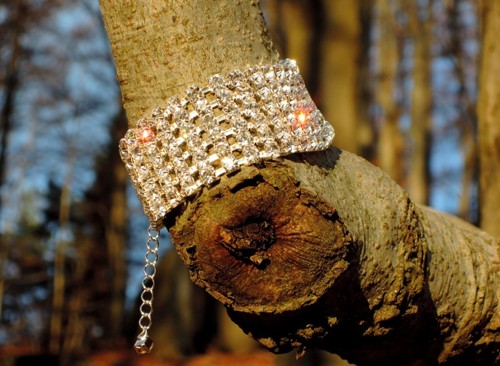 Náramek z českých broušených kamenů