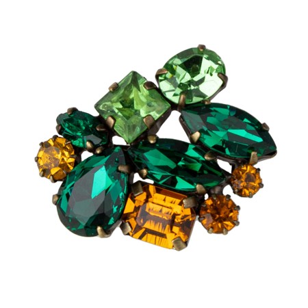 Brož se zelenými krystaly