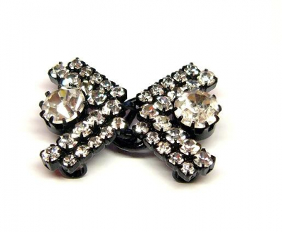 oděvní spona - štrasová aplikace