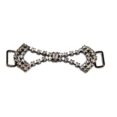 zkracovač - štrasová textilní aplikace